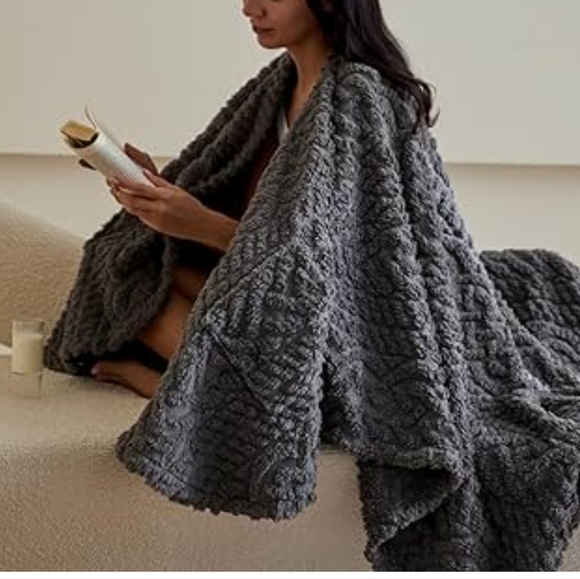 Royoliving Jackets & Blazers - Cozy Gray Hooded Fuzzy Sherpa Fleece Poncho NWOT